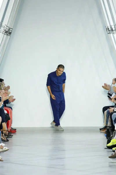 Look 50